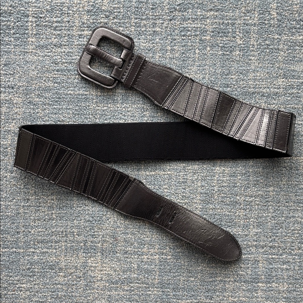 Chico’s Gunmetal Gray Stretch Belt